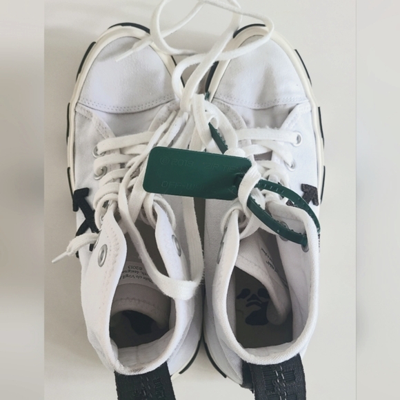 Off-white converse - Picture 5 of 9